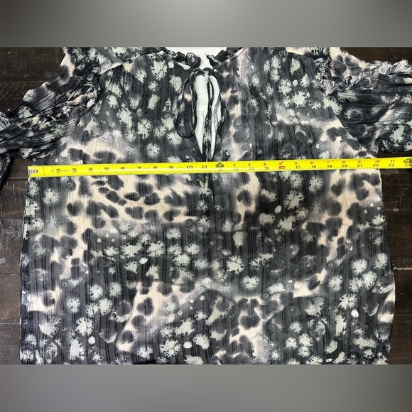 Marie Oliver Silk Haley Blouse in Jade Speckle - Size Medium - Picture 10 of 13